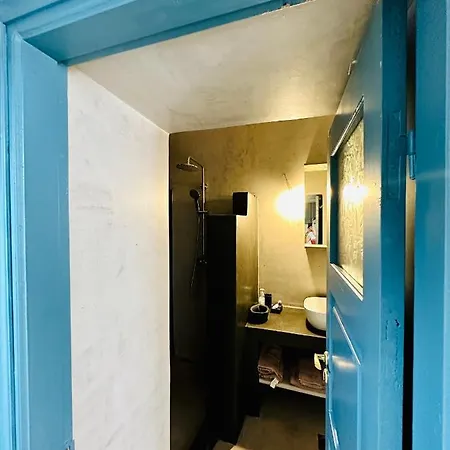 Evangelia דירה סימי