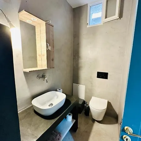 Evangelia דירה *